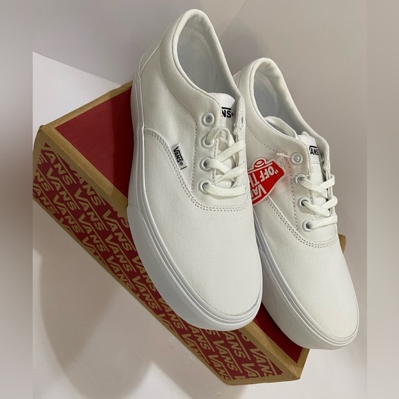 VANS - Picture 1 of 14